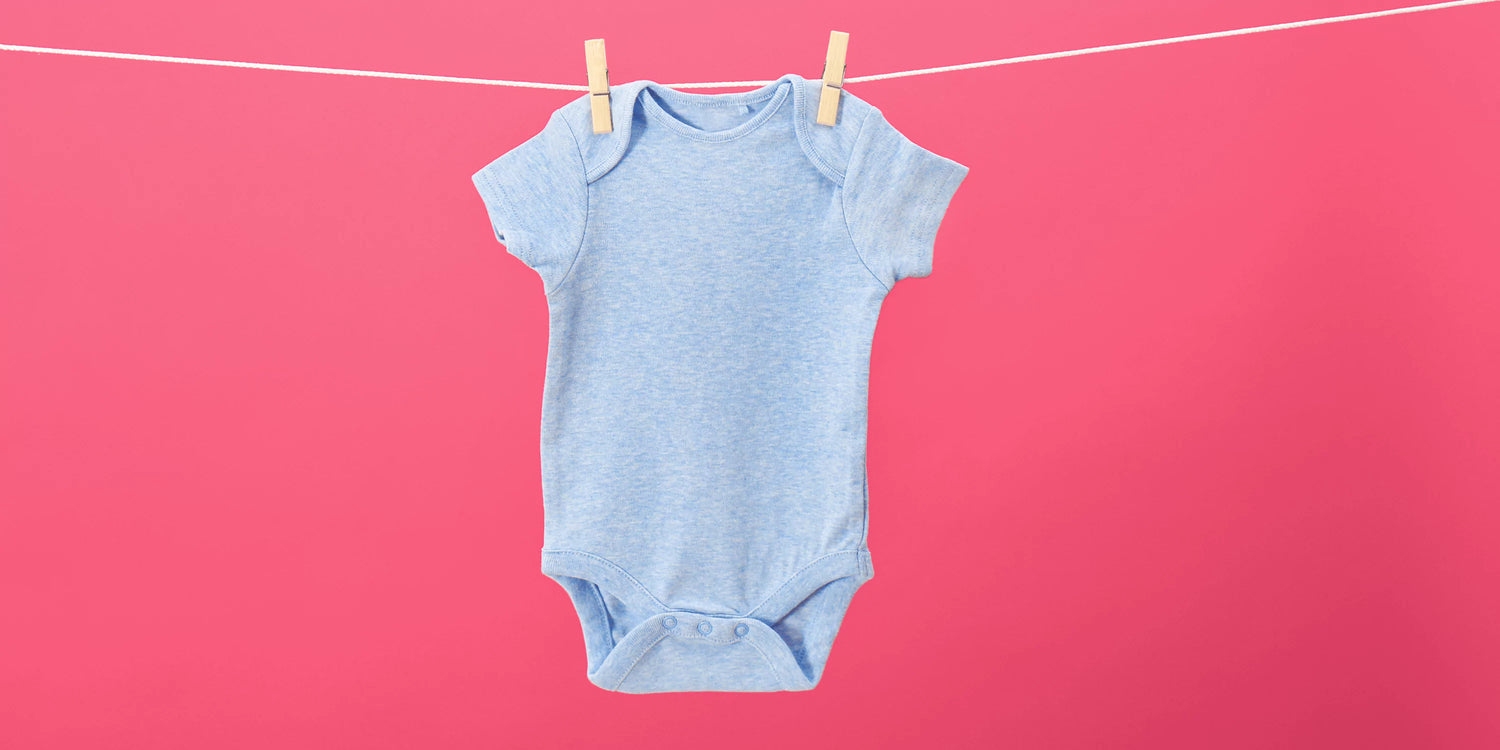 The Cutest Way to Announce Your Pregnancy: Onesies!